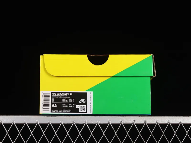 All categories Nk SB Dunk Series Nk SB Dunk Low Low-top sneakers M version Skate Like a Girl x Nk SB Dunk Low joint model Strawberry Bear SB low-top casual sports skateboard shoes DX4589-600